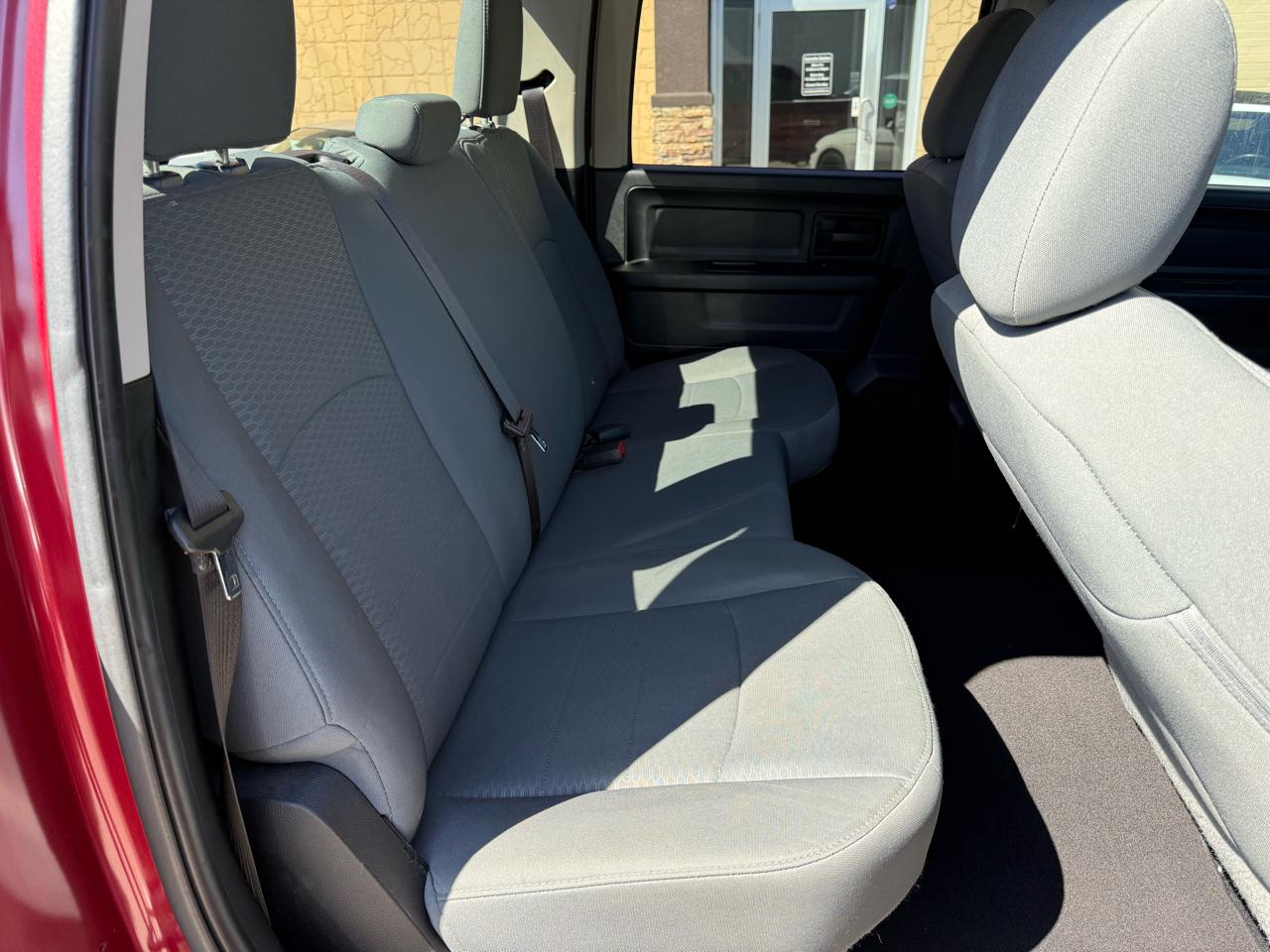 RAM 1500 Tradesman Crew Cab SWB 2WD 2015