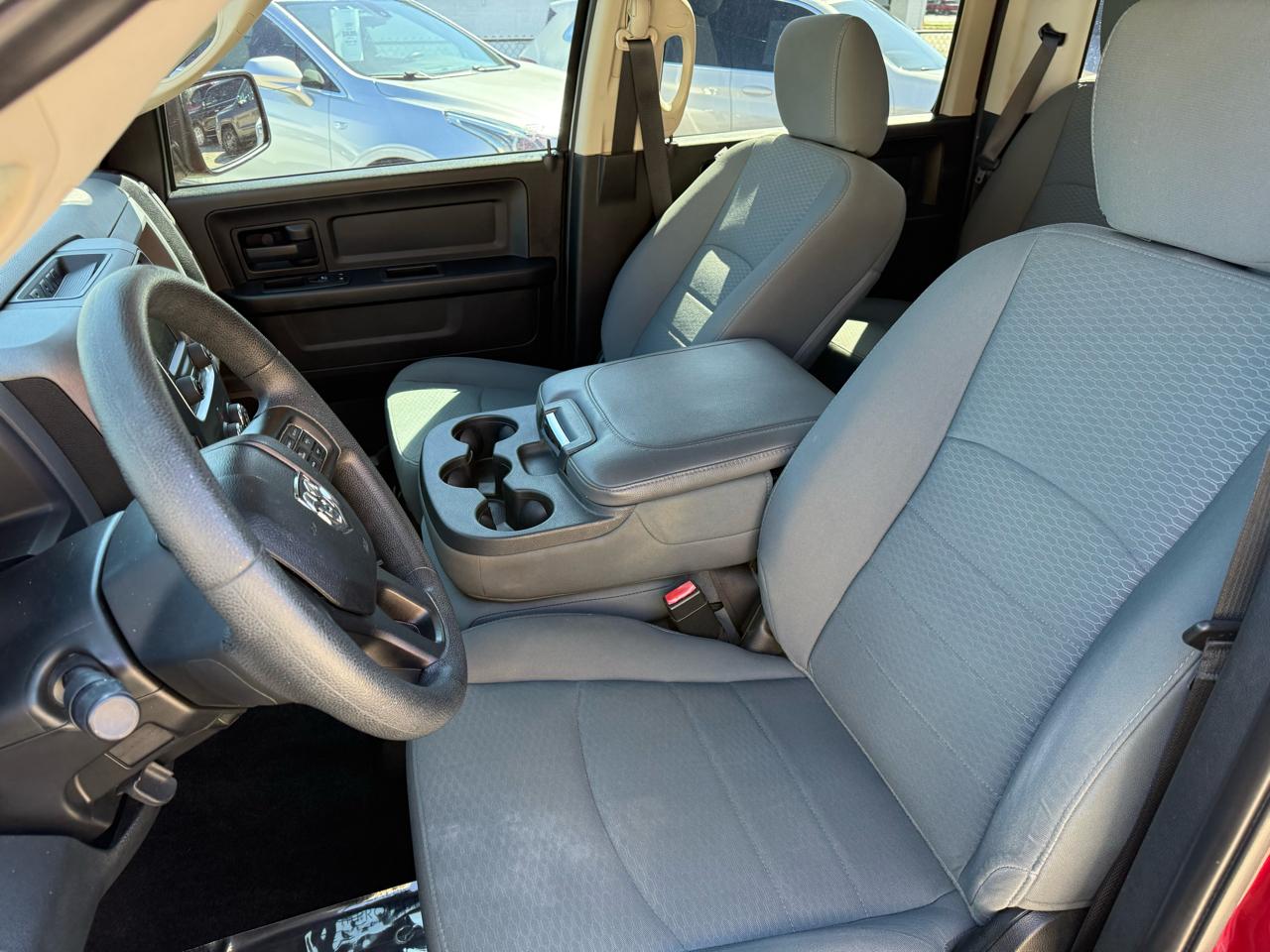 RAM 1500 Tradesman Crew Cab SWB 2WD 2015