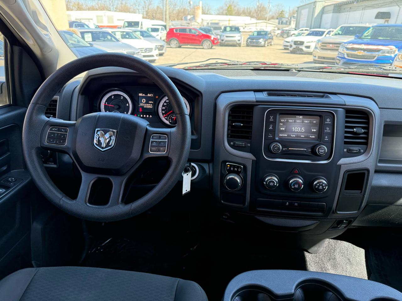 RAM 1500 Tradesman Crew Cab SWB 2WD 2015