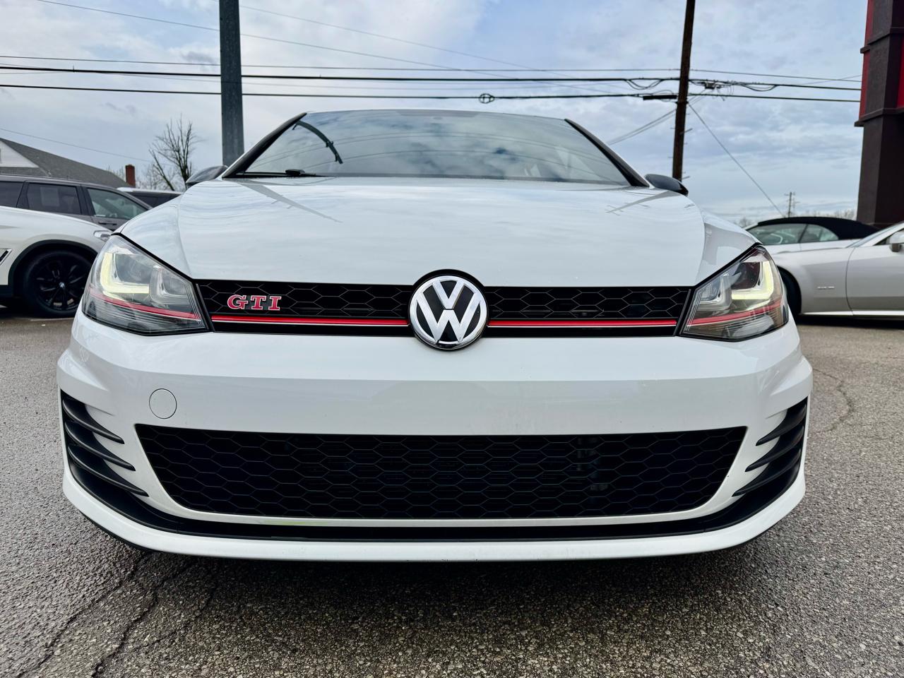 Volkswagen Golf GTI SE 6A 4-Door 2017