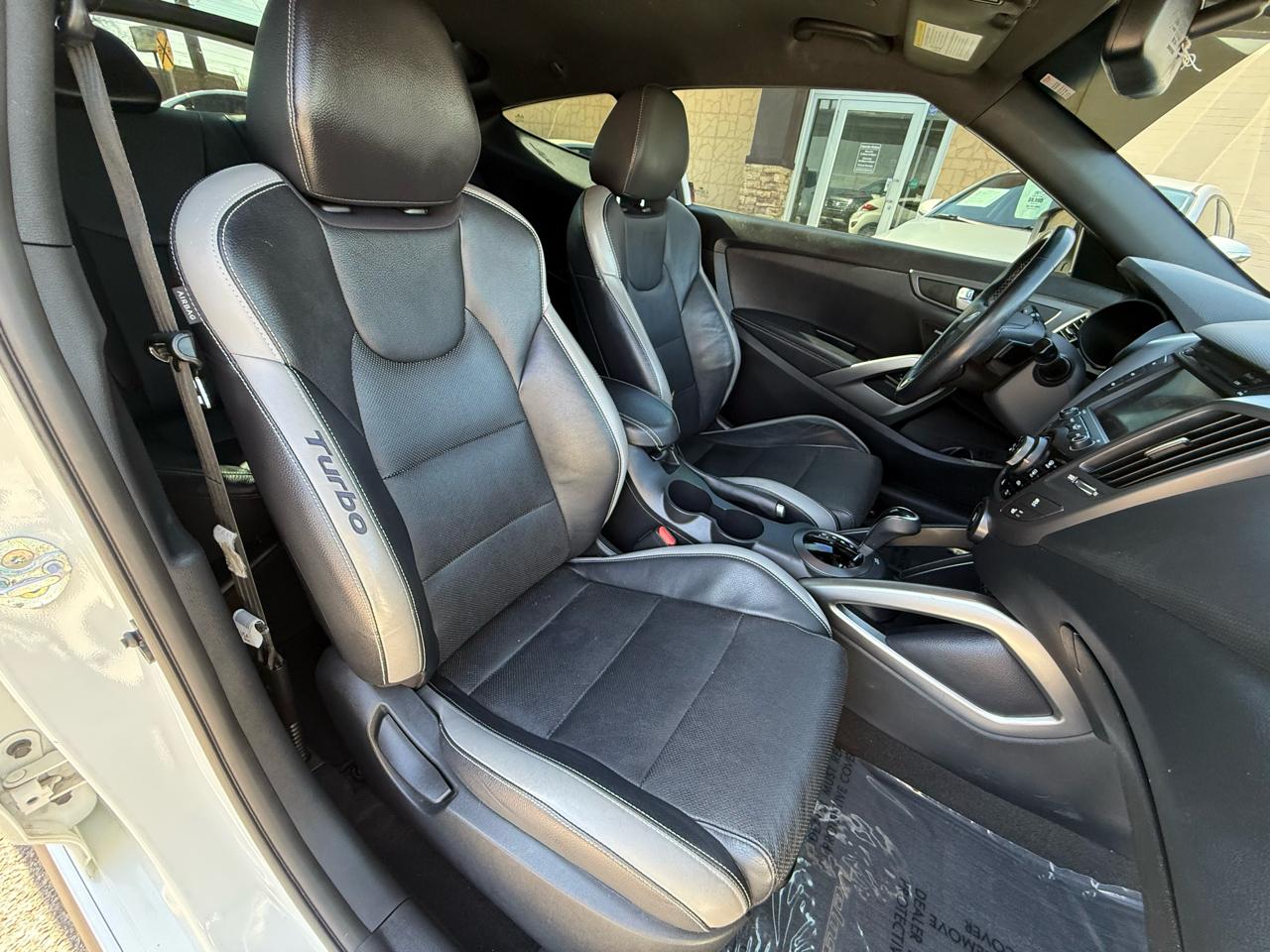 Hyundai Veloster Turbo 6AT 2016