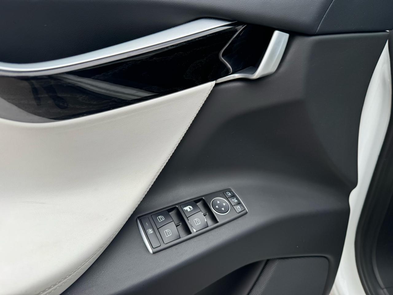 Tesla Model X P90D 2016