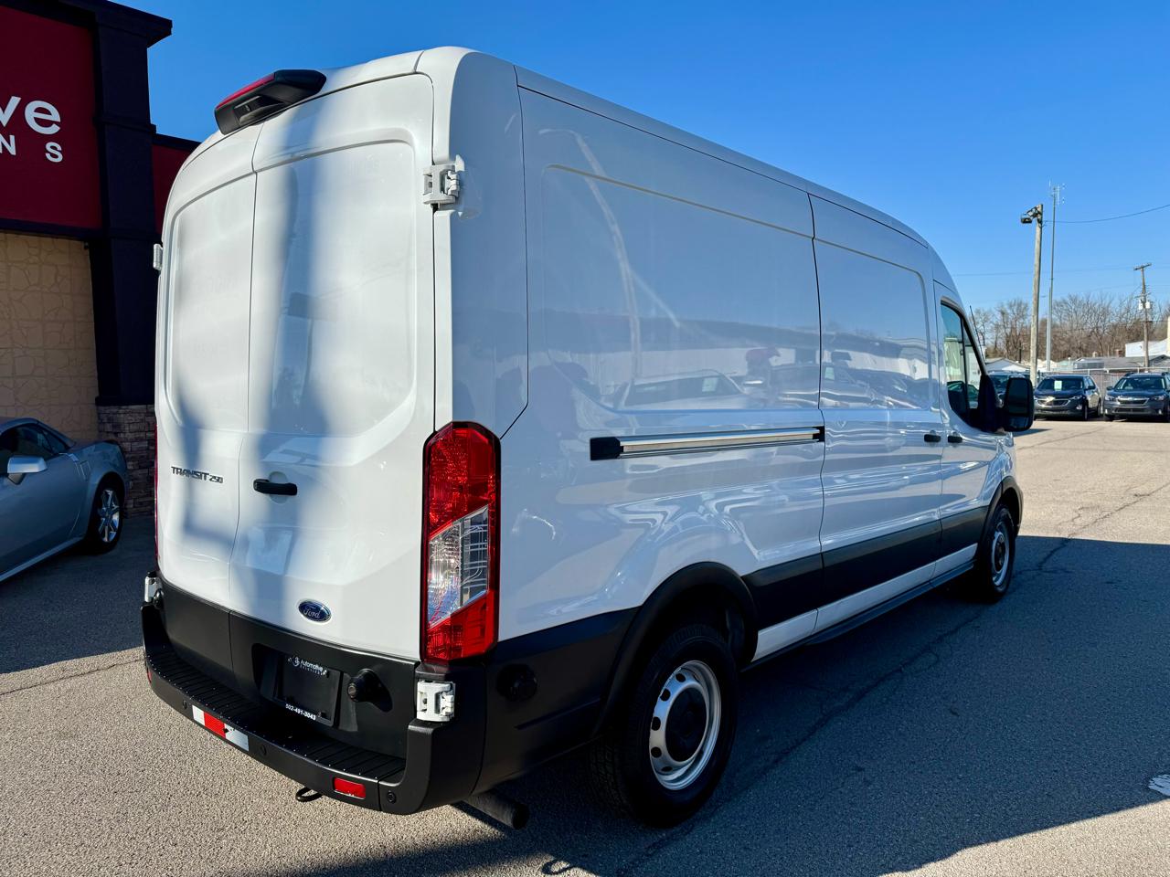 Ford Transit 250 Van Med. Roof w/Sliding Pass. 148-in. WB 2020