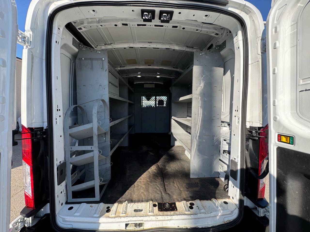Ford Transit 250 Van Med. Roof w/Sliding Pass. 148-in. WB 2020