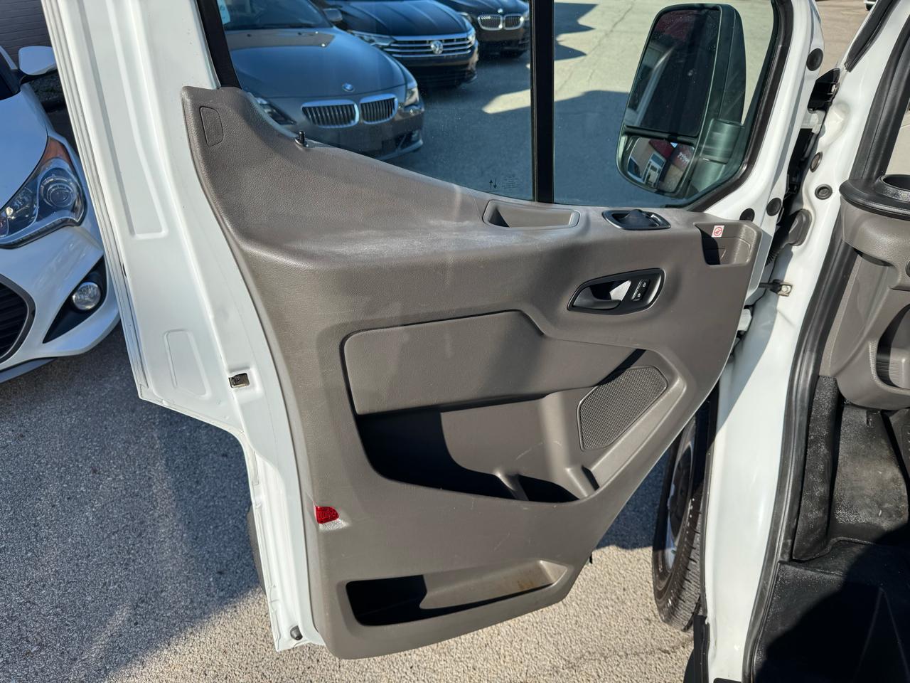 Ford Transit 250 Van Med. Roof w/Sliding Pass. 148-in. WB 2020