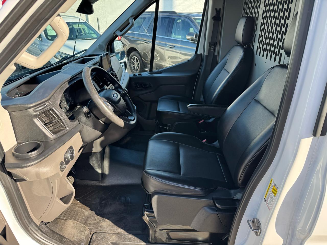 Ford Transit 250 Van Med. Roof w/Sliding Pass. 148-in. WB 2020