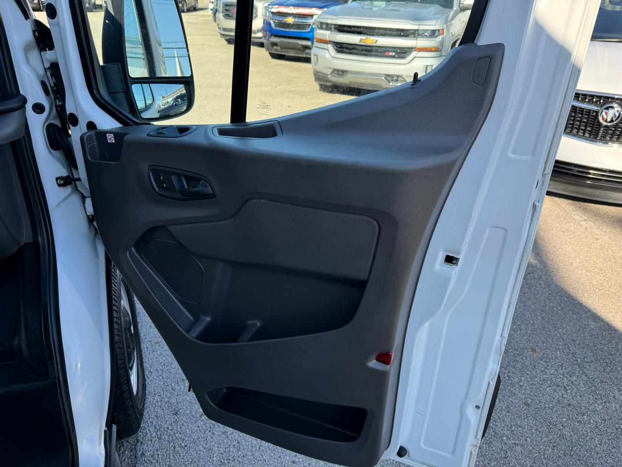 Ford Transit 250 Van Med. Roof w/Sliding Pass. 148-in. WB 2020