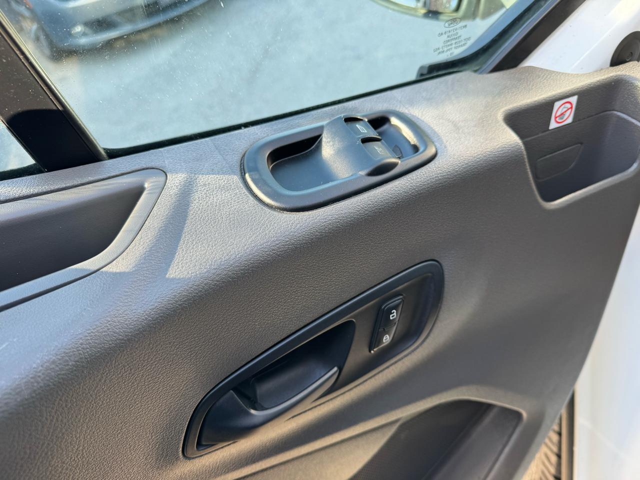 Ford Transit 250 Van Med. Roof w/Sliding Pass. 148-in. WB 2020