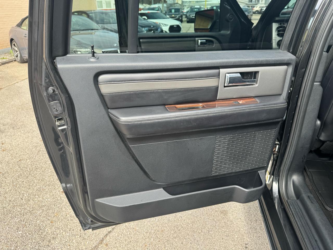 Ford Expedition EL Platinum 4WD 2015