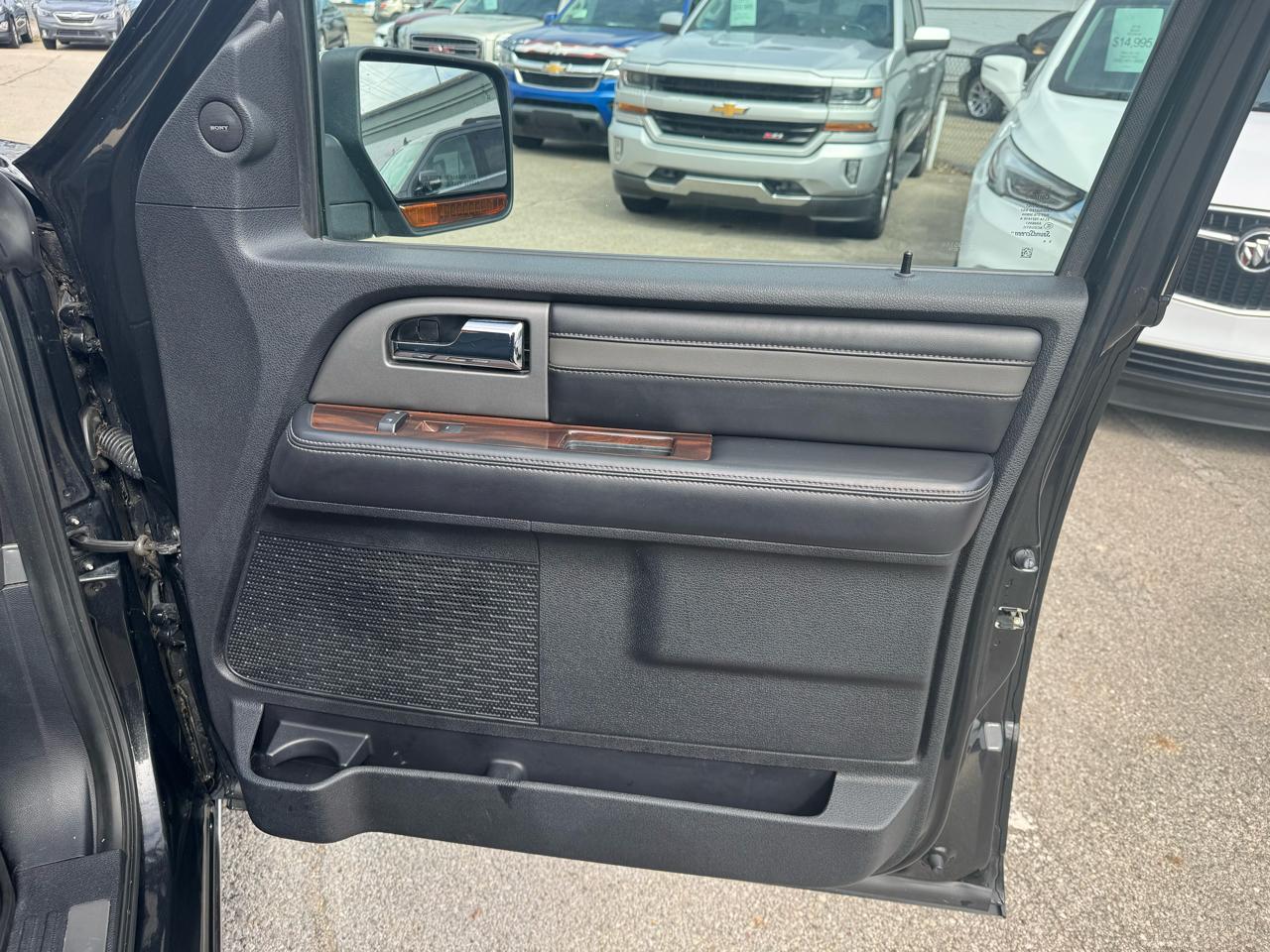 Ford Expedition EL Platinum 4WD 2015