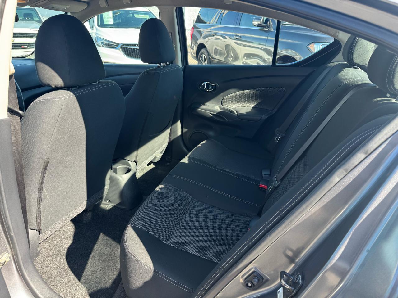 Nissan Versa 1.6 S 5M 2018