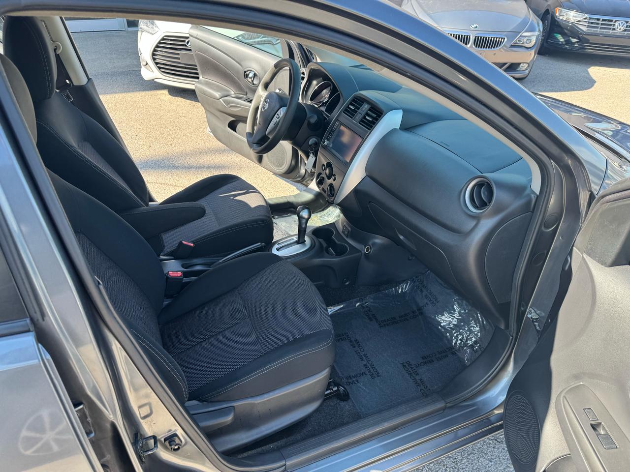 Nissan Versa 1.6 S 5M 2018