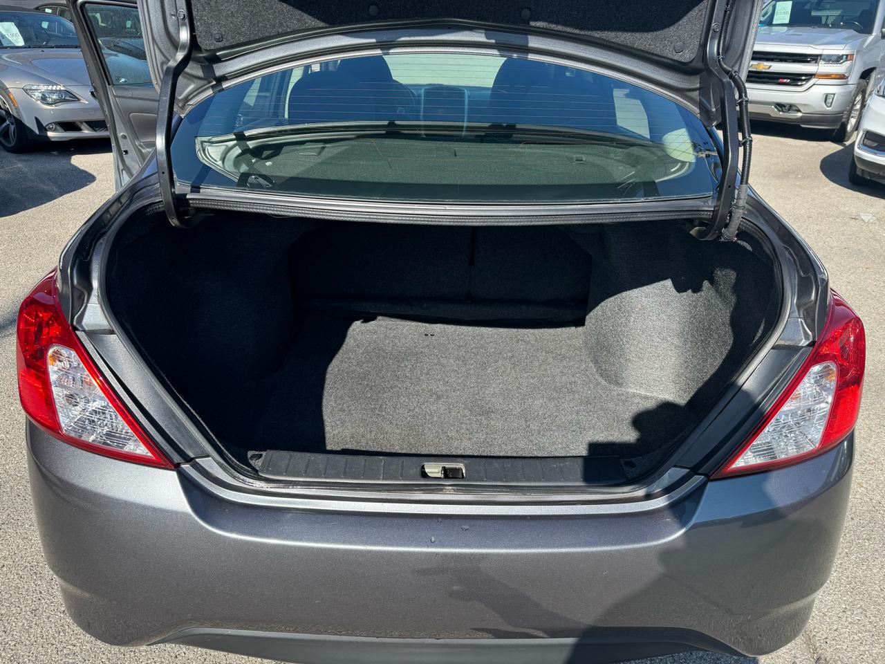 Nissan Versa 1.6 S 5M 2018