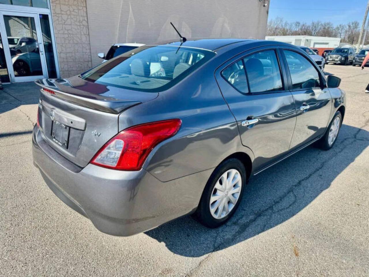 Nissan Versa 1.6 S 5M 2018