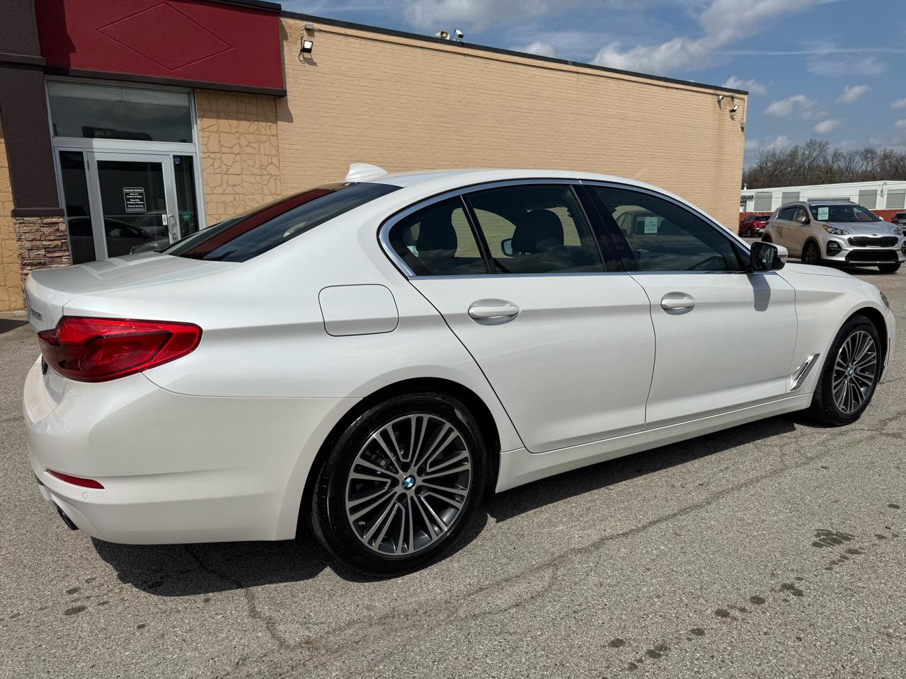 BMW 5-Series 530i xDrive 2019