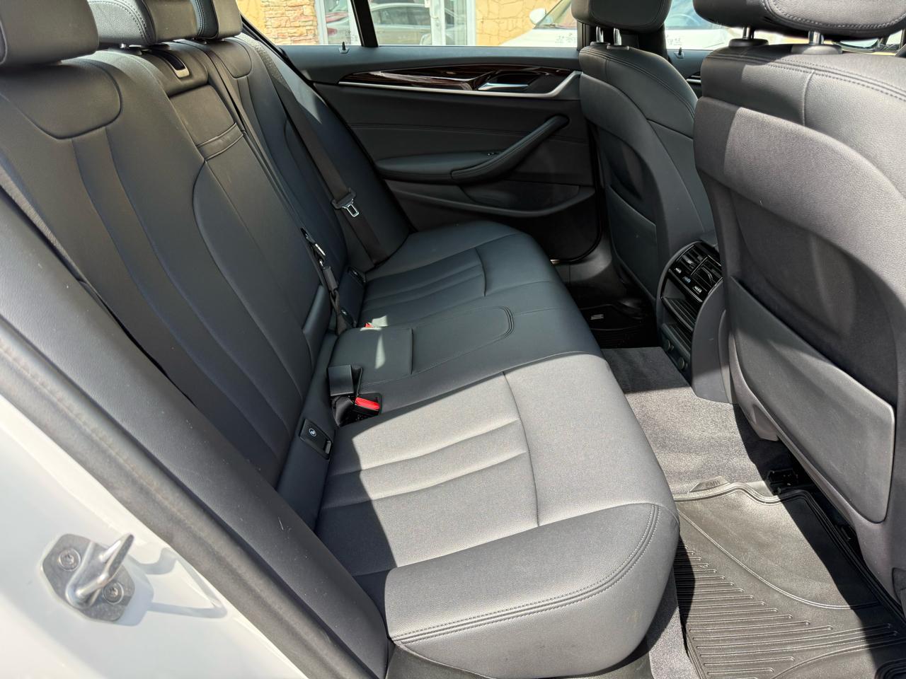 BMW 5-Series 530i xDrive 2019