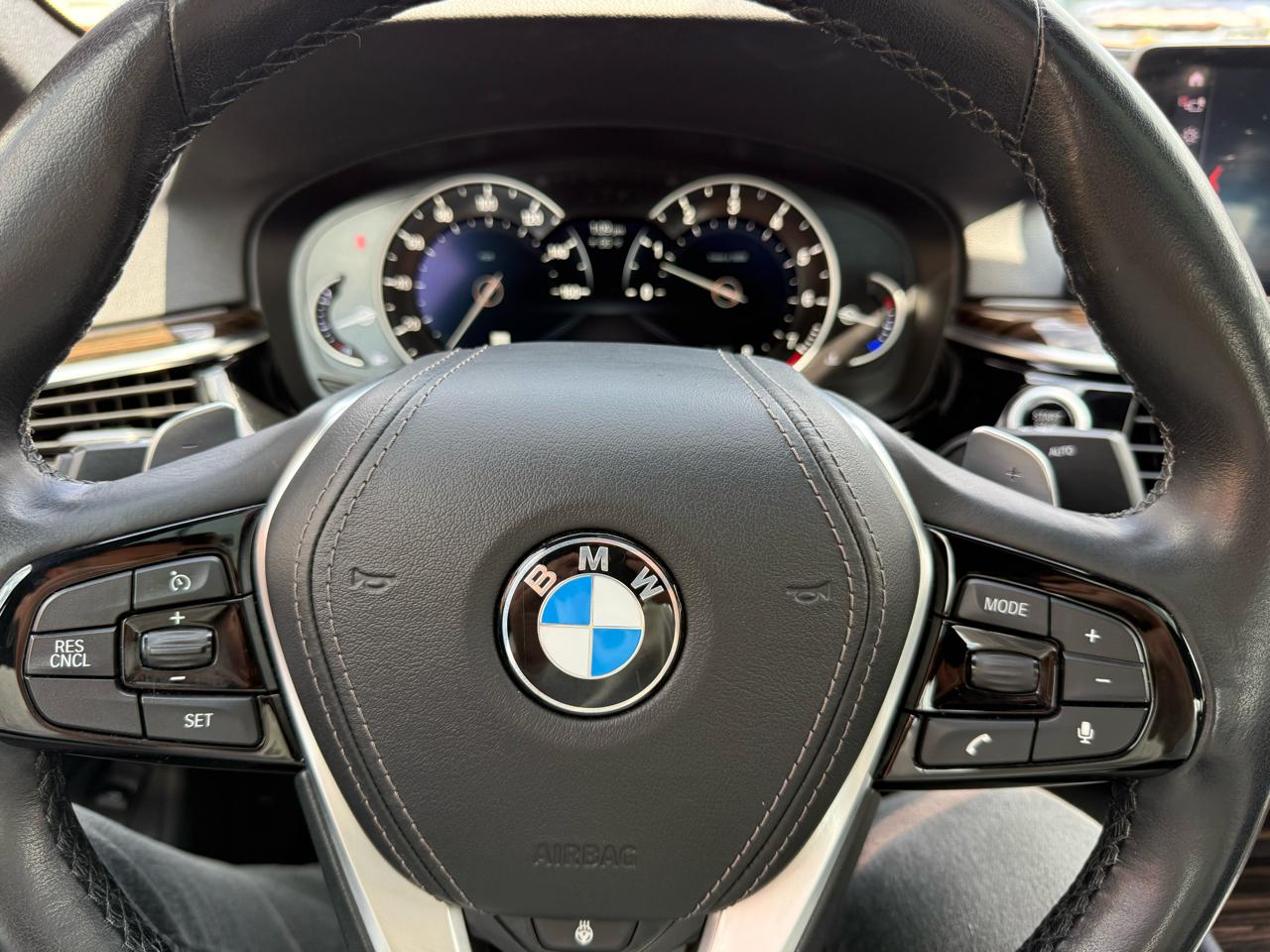 BMW 5-Series 530i xDrive 2019