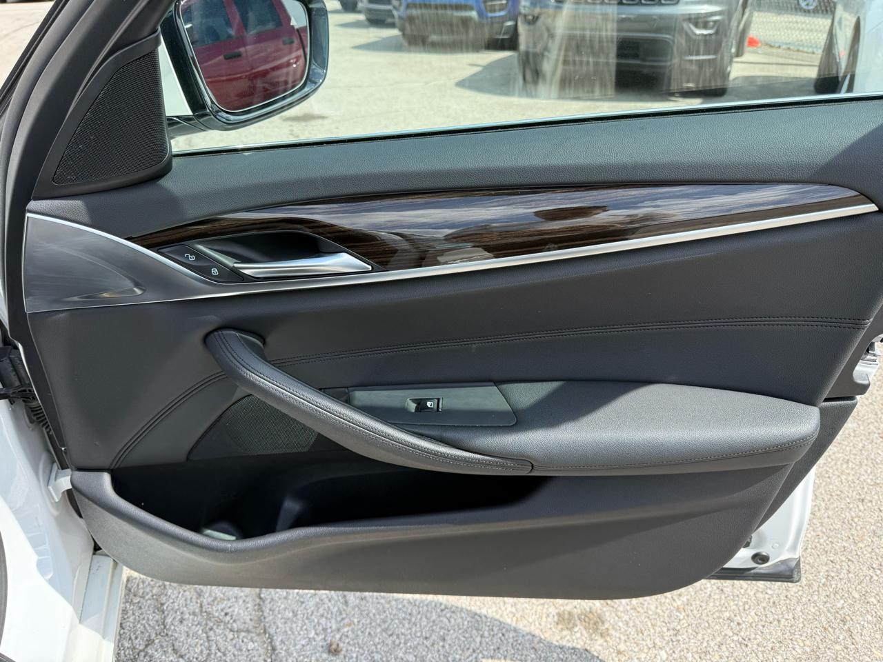 BMW 5-Series 530i xDrive 2019