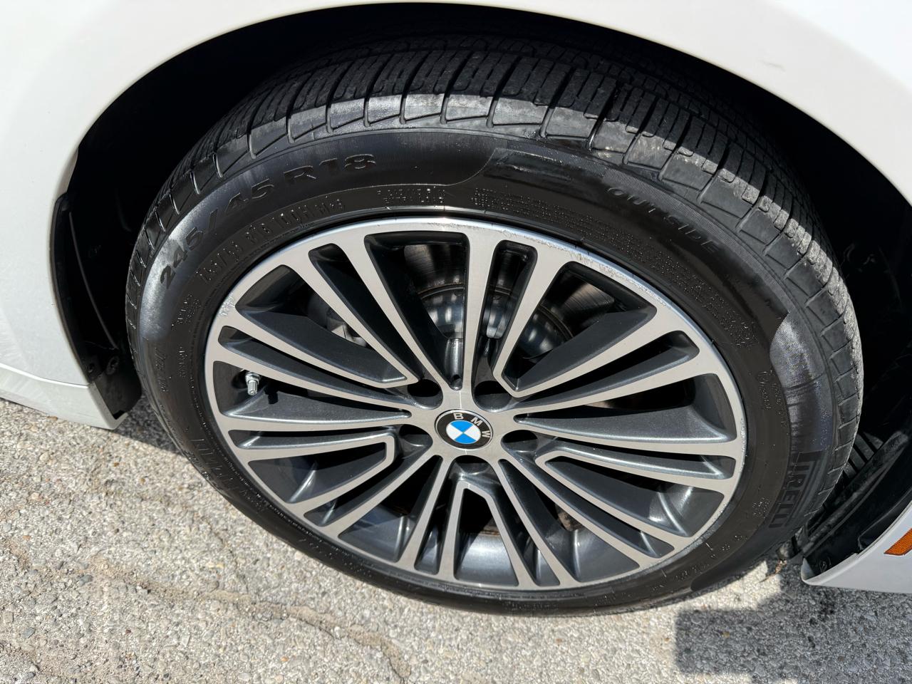 BMW 5-Series 530i xDrive 2019