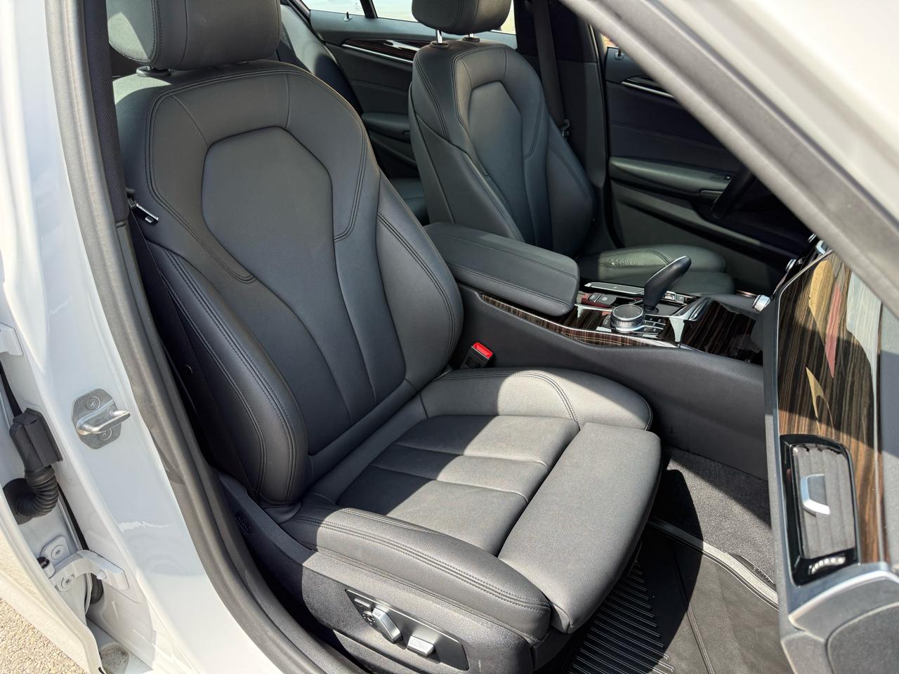 BMW 5-Series 530i xDrive 2019