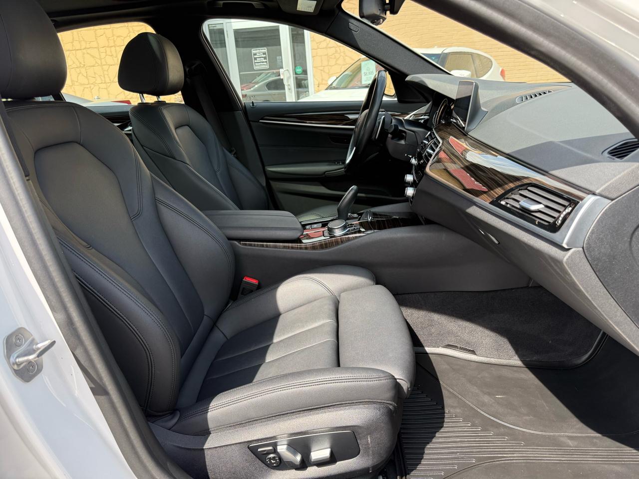 BMW 5-Series 530i xDrive 2019