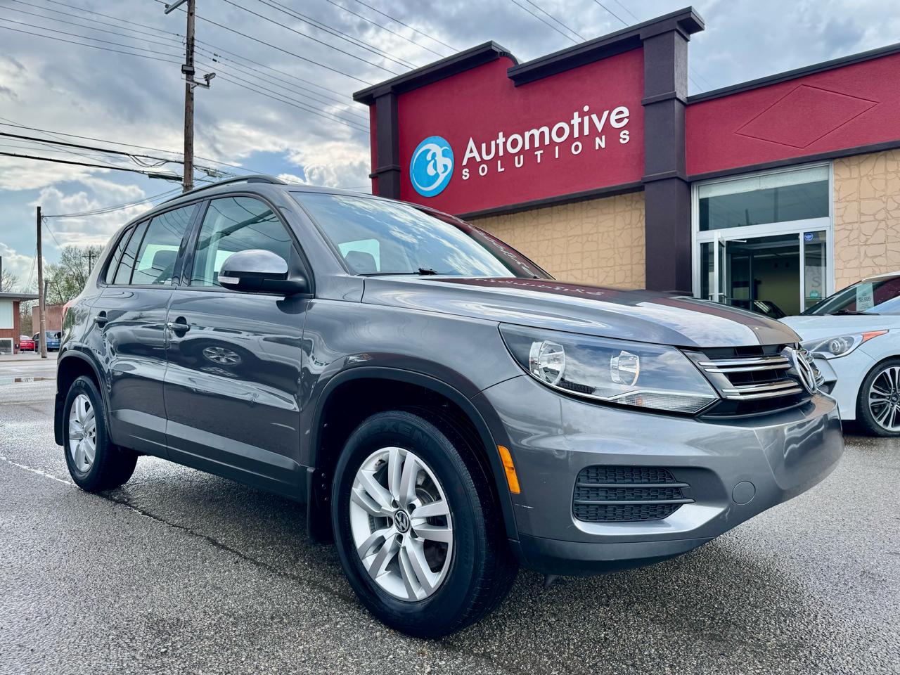 Volkswagen Tiguan SE 2016