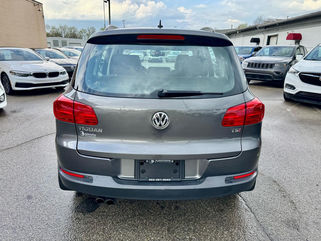 Volkswagen Tiguan SE 2016