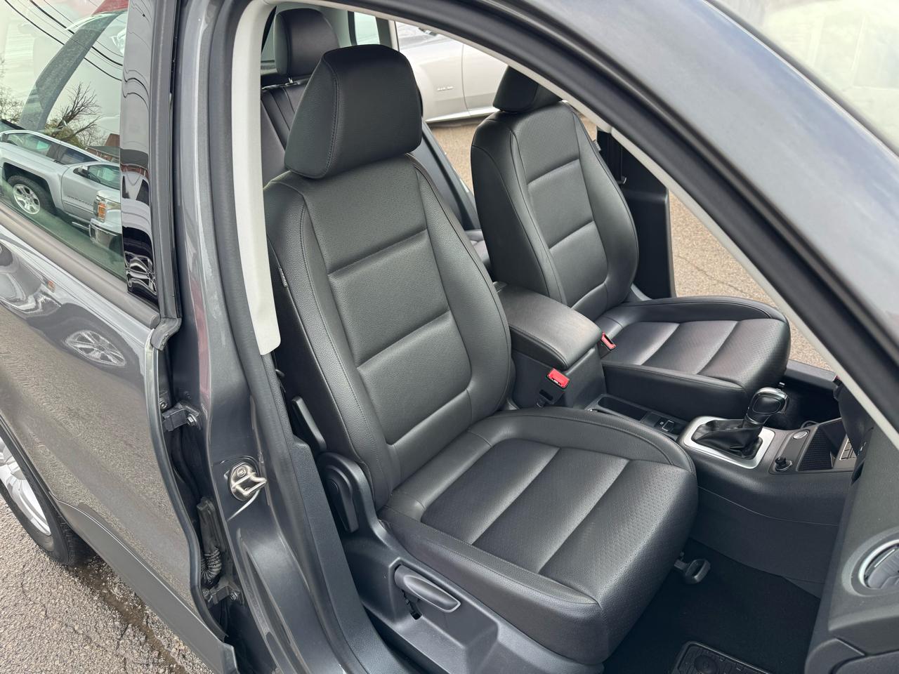 Volkswagen Tiguan SE 2016