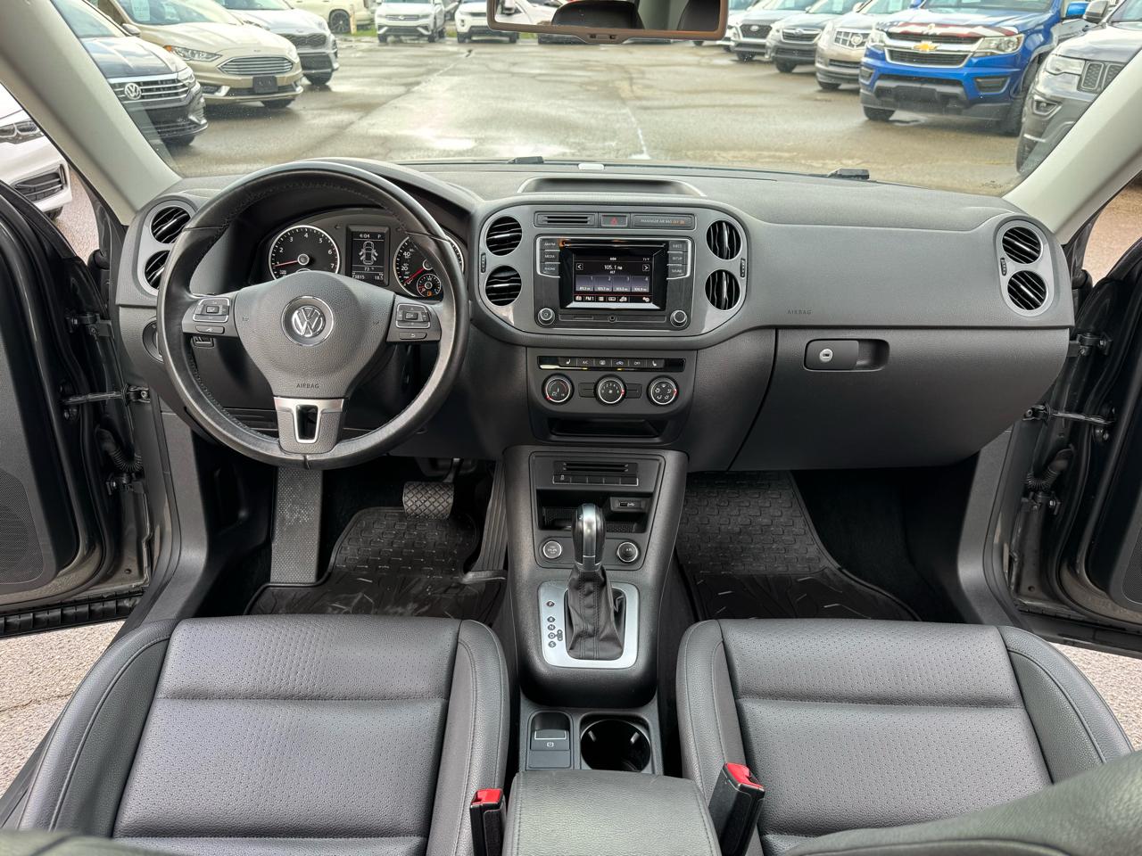 Volkswagen Tiguan SE 2016