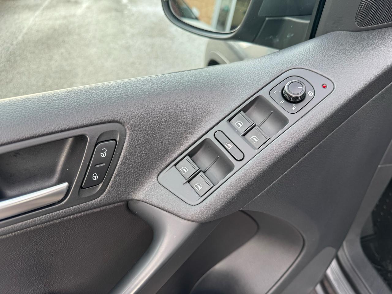 Volkswagen Tiguan SE 2016