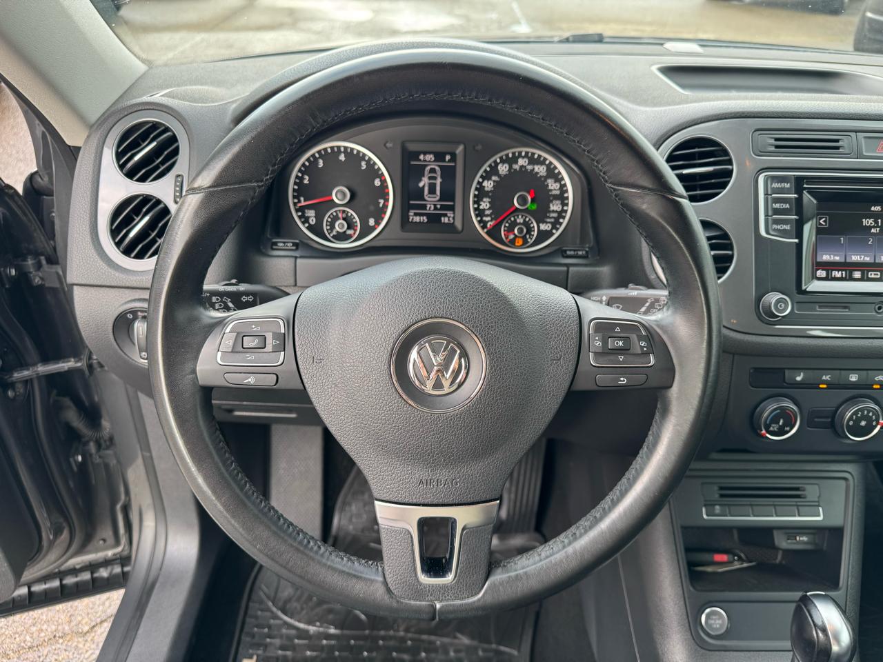 Volkswagen Tiguan SE 2016