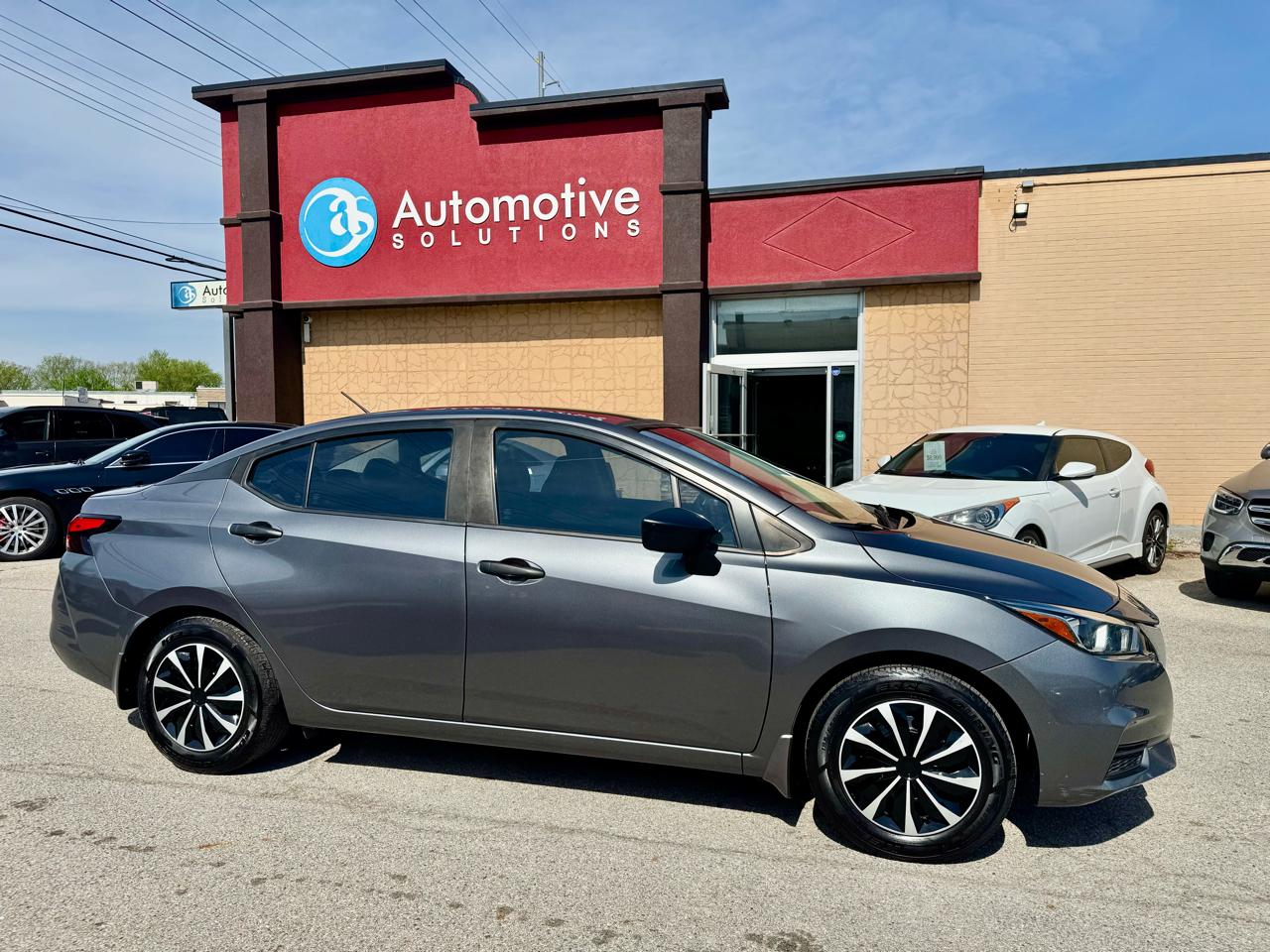 Nissan Versa S 5MT 2020