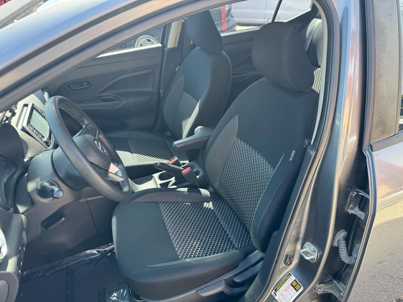 Nissan Versa S 5MT 2020