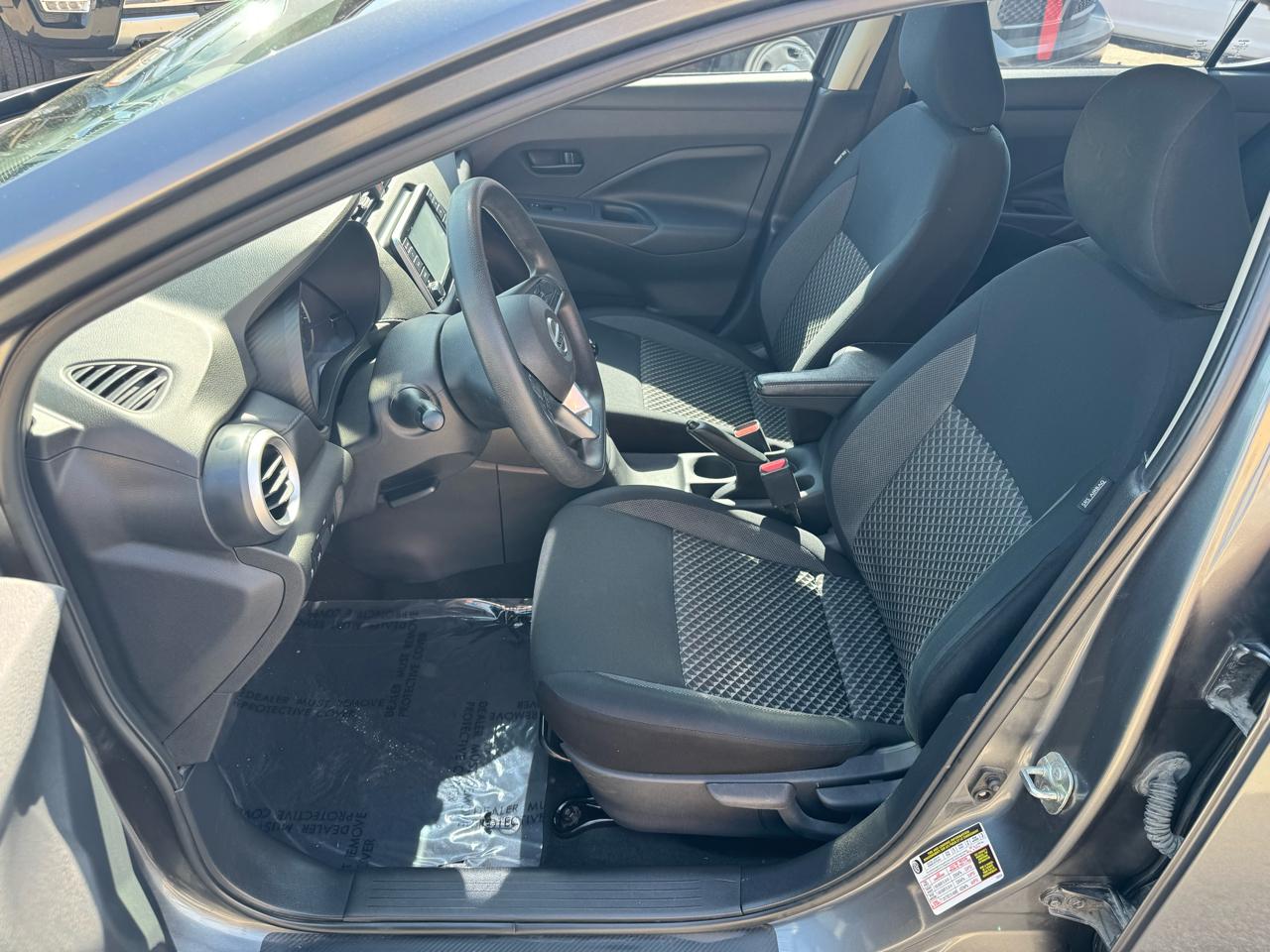 Nissan Versa S 5MT 2020