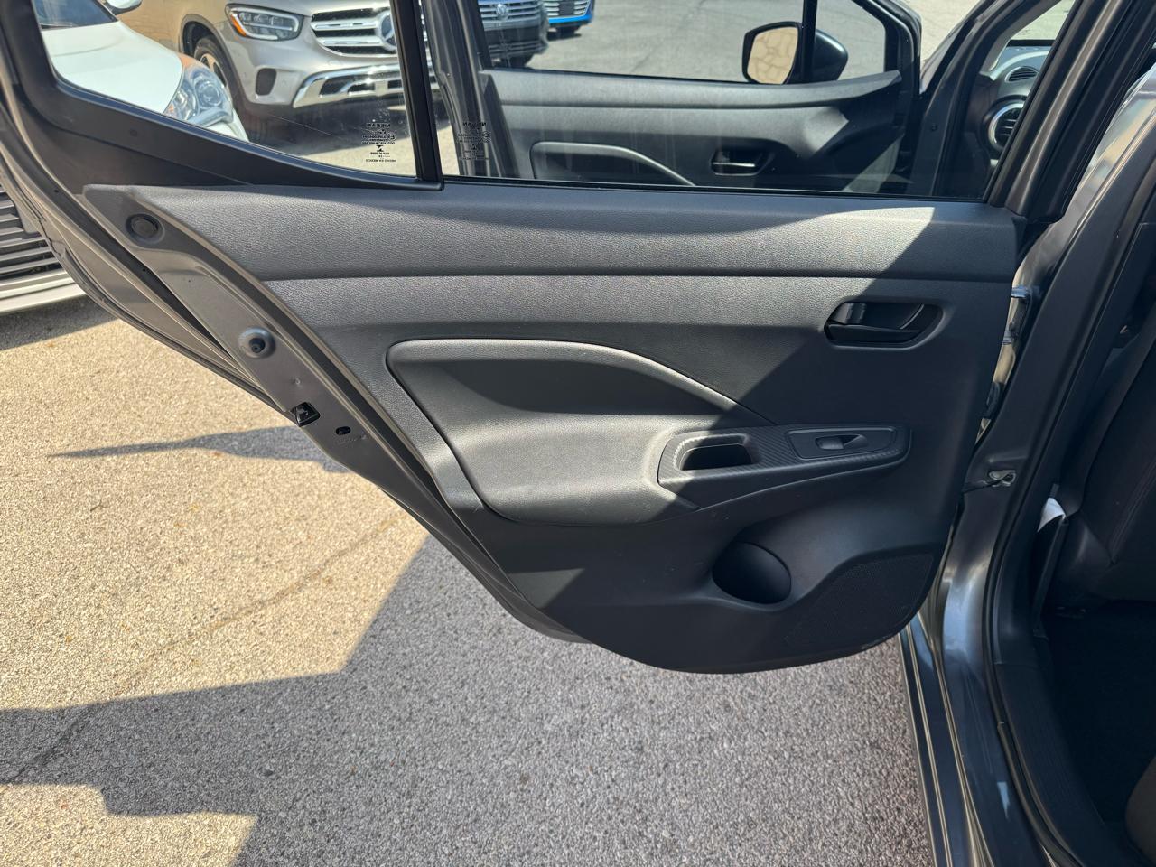 Nissan Versa S 5MT 2020