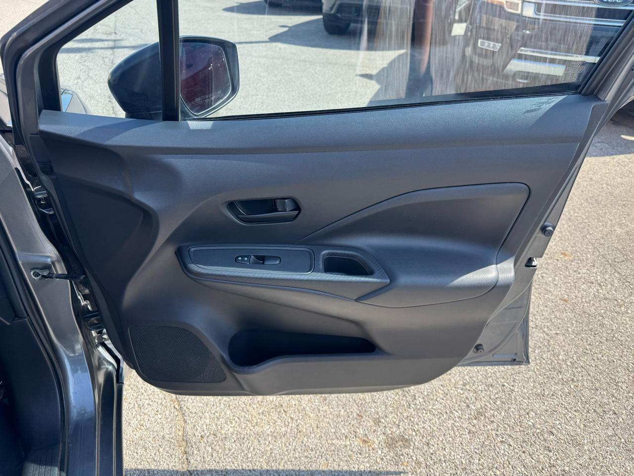 Nissan Versa S 5MT 2020