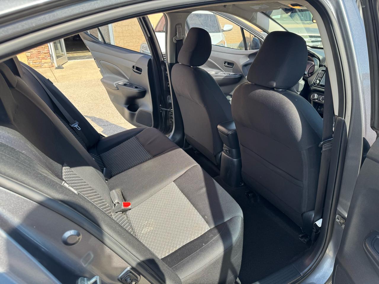 Nissan Versa S 5MT 2020