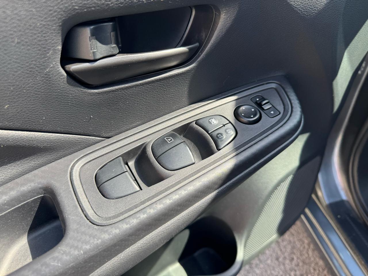 Nissan Versa S 5MT 2020