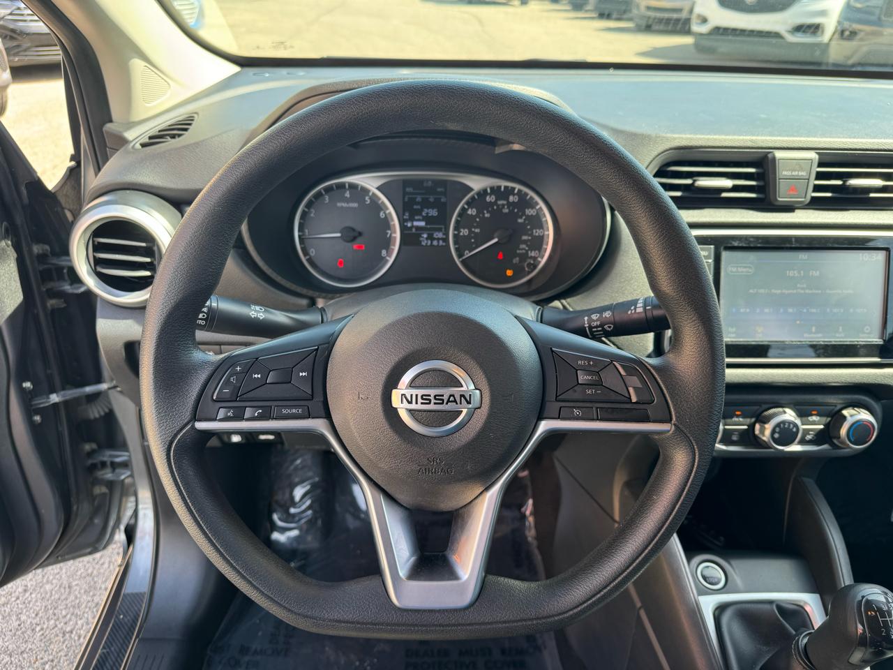 Nissan Versa S 5MT 2020