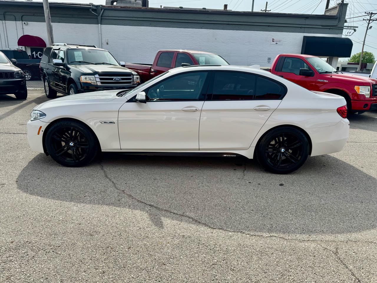 BMW 5-Series 550i xDrive 2016