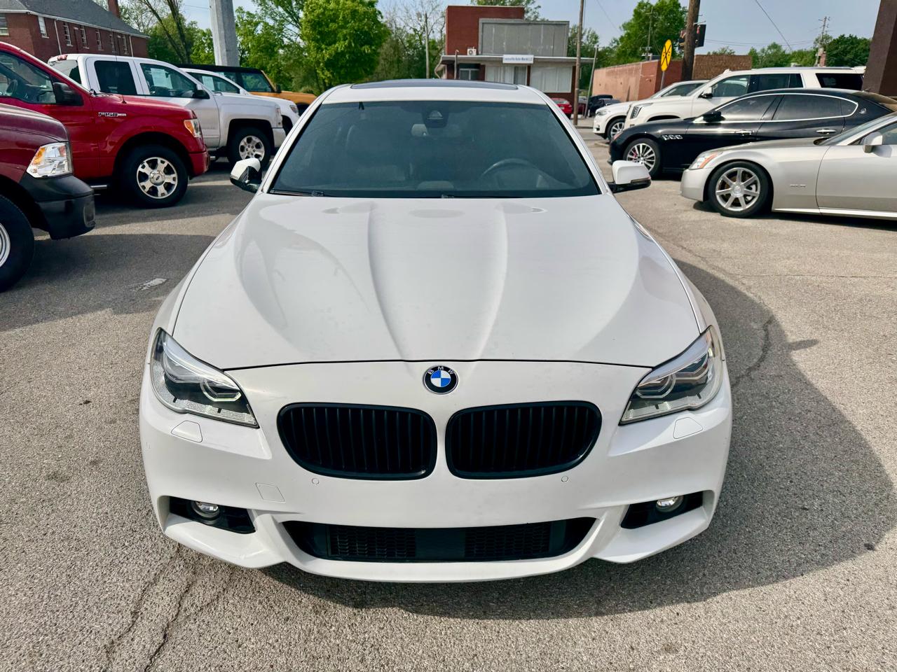 BMW 5-Series 550i xDrive 2016