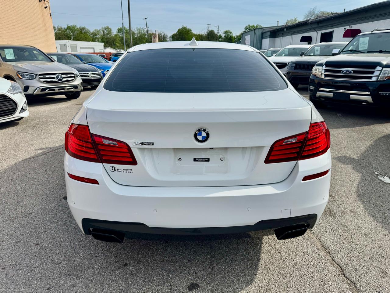 BMW 5-Series 550i xDrive 2016