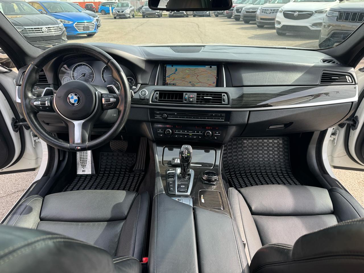 BMW 5-Series 550i xDrive 2016