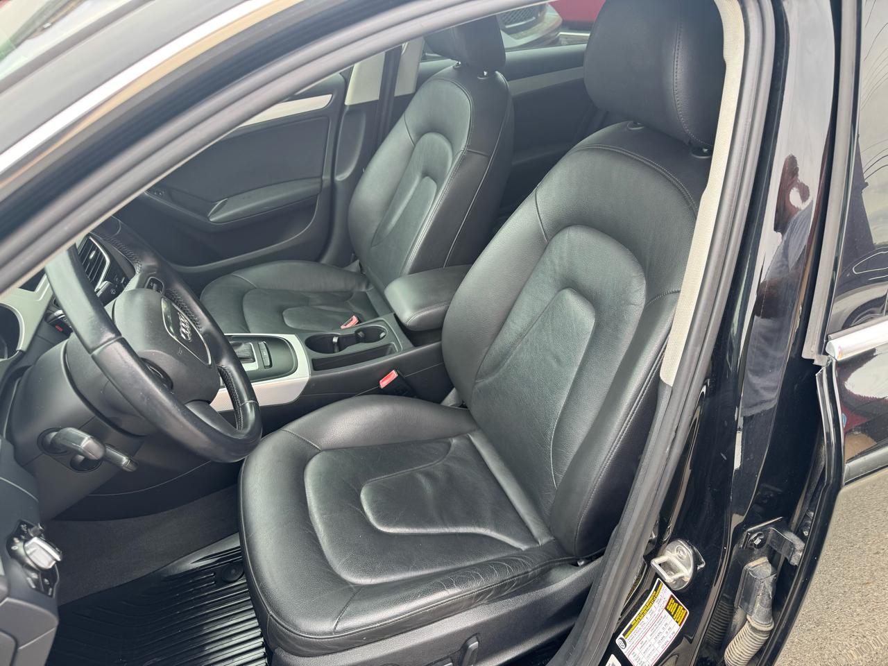 Audi A4 2.0T Sedan quattro Tiptronic 2012