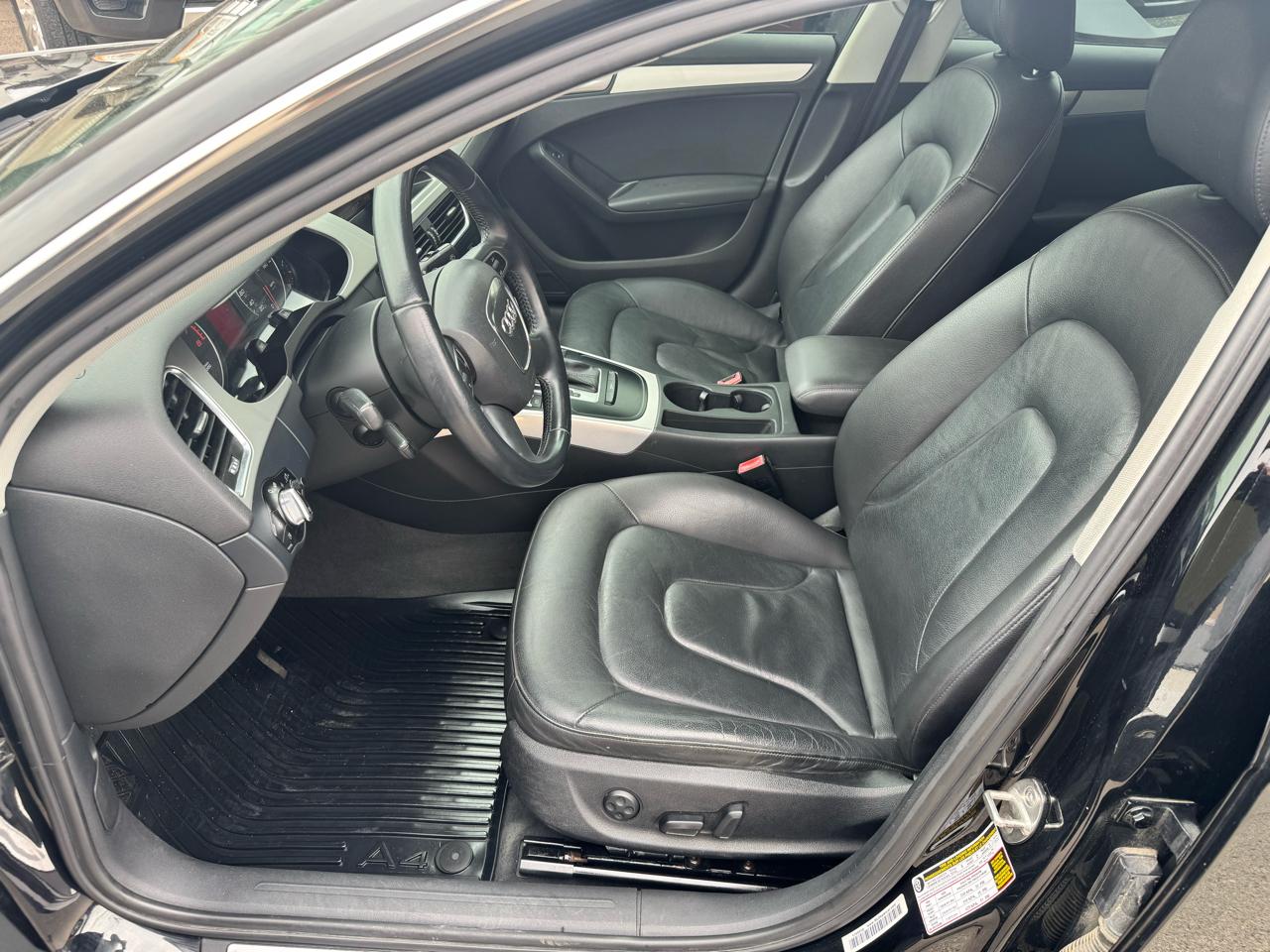 Audi A4 2.0T Sedan quattro Tiptronic 2012