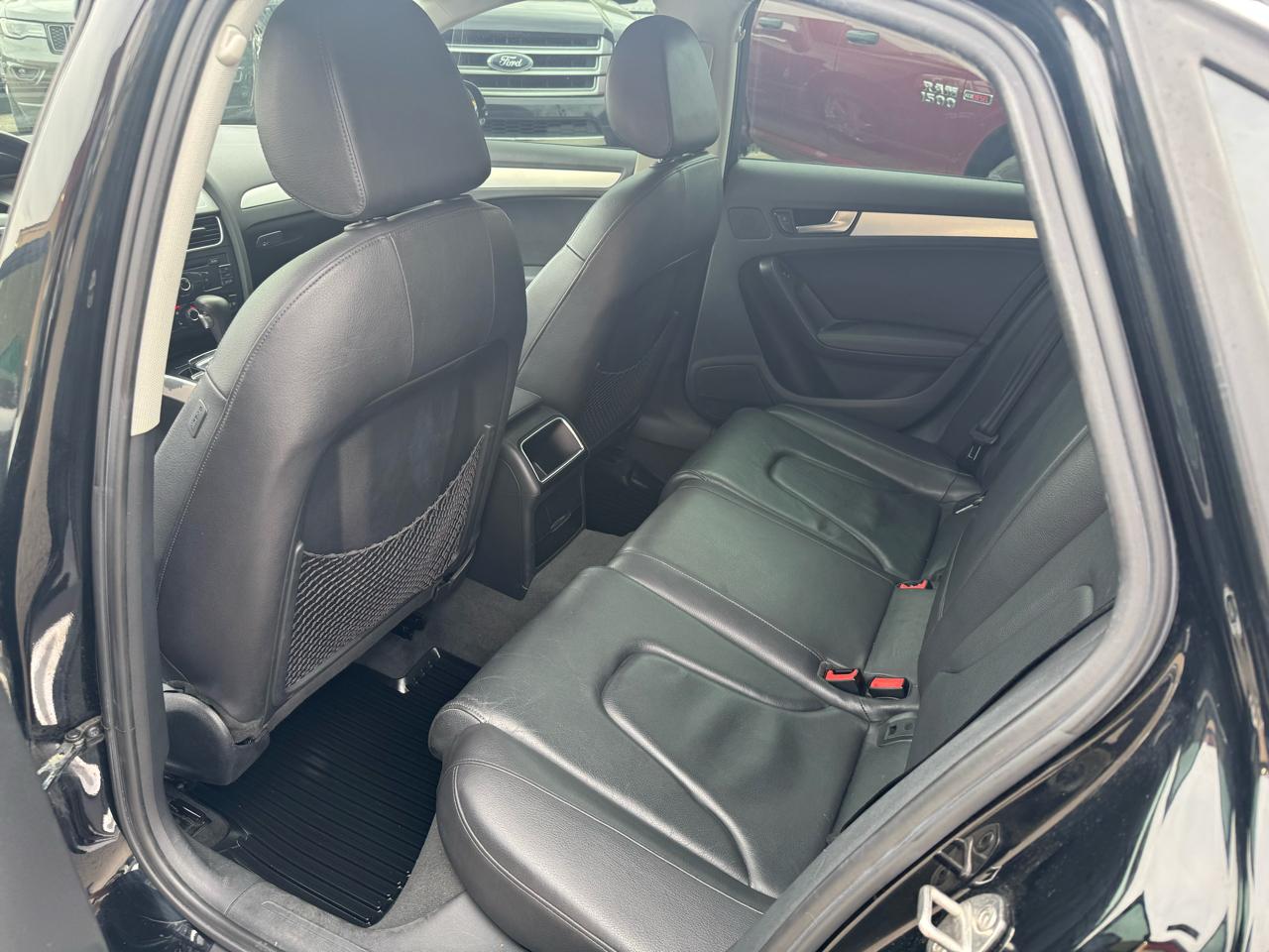 Audi A4 2.0T Sedan quattro Tiptronic 2012