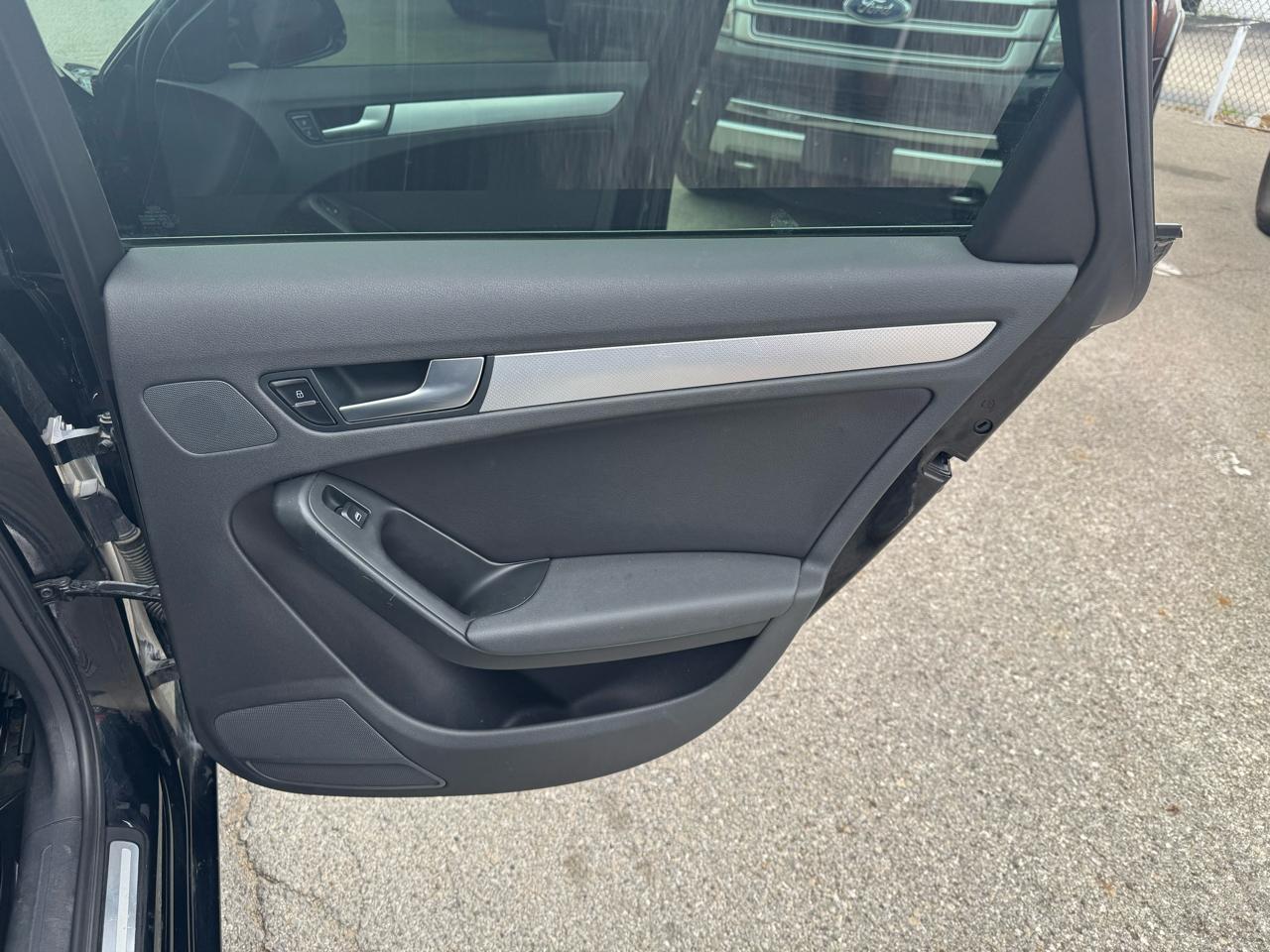 Audi A4 2.0T Sedan quattro Tiptronic 2012