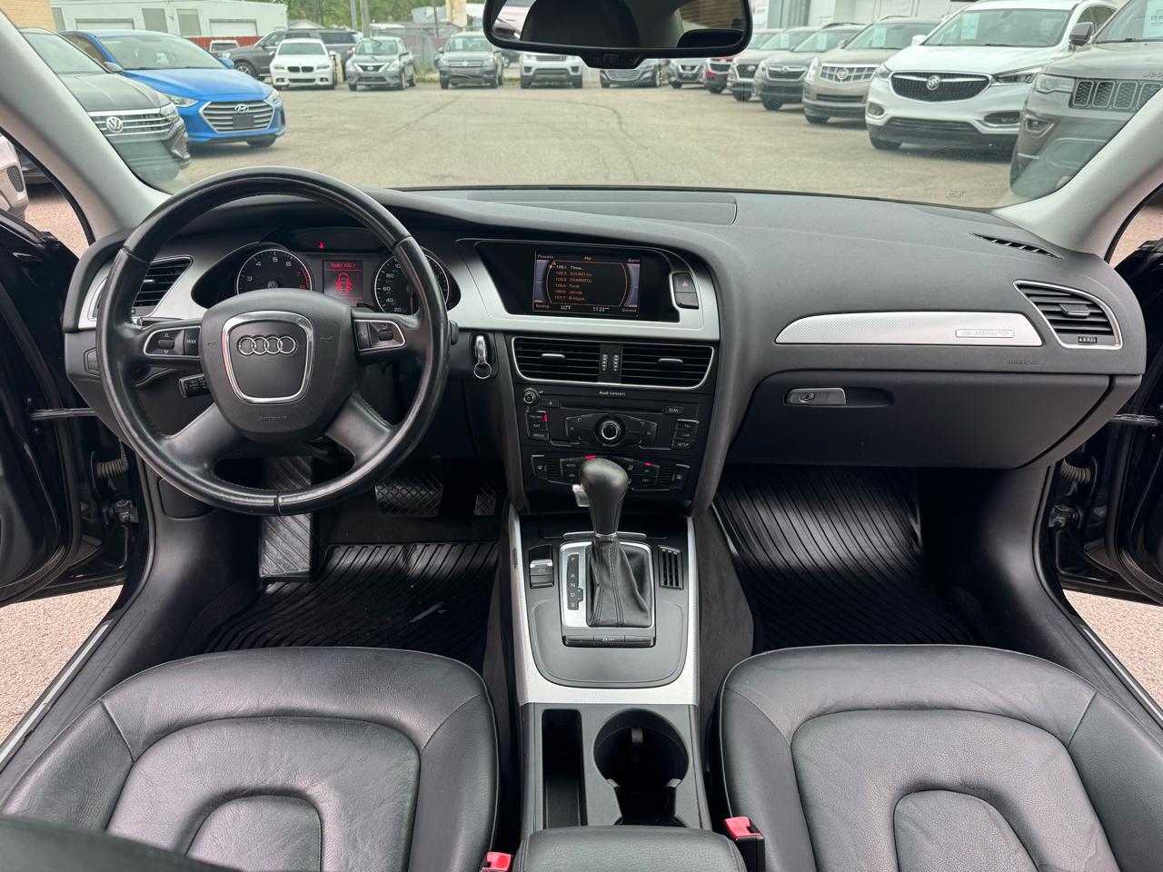 Audi A4 2.0T Sedan quattro Tiptronic 2012