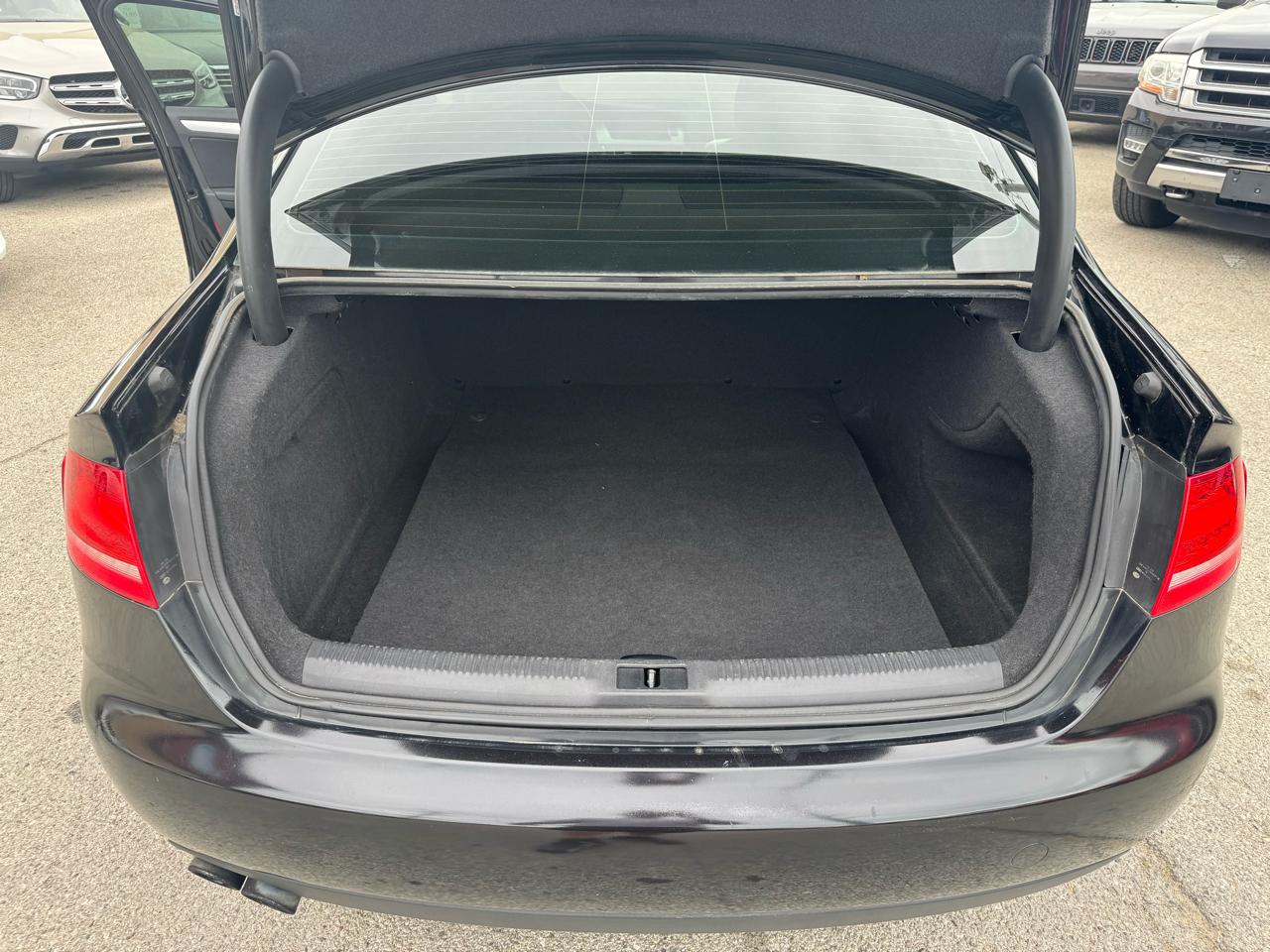 Audi A4 2.0T Sedan quattro Tiptronic 2012