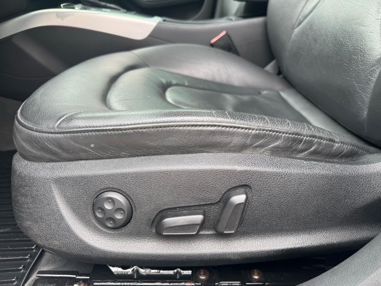 Audi A4 2.0T Sedan quattro Tiptronic 2012